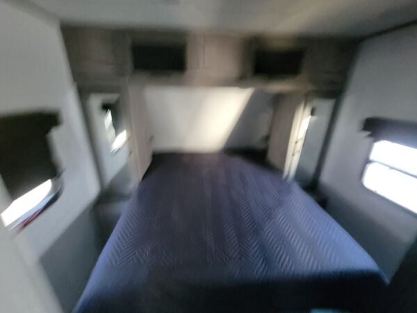 2024-Dutchmen-Kodiak-Ultra-Lite-302BHSL-Travel-Trailer-Stock-M3413-on-sale-at-Poulsbo-RV-12.jpg 2024 Dutchmen Kodiak Ultra-Lite 302BHSL