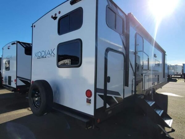 2024-Dutchmen-Kodiak-Ultra-Lite-302BHSL-Travel-Trailer-Stock-M3413-on-sale-at-Poulsbo-RV-3.jpg 2024 Dutchmen Kodiak Ultra-Lite 302BHSL