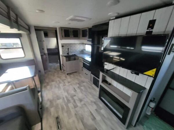 2024-Dutchmen-Kodiak-Ultra-Lite-302BHSL-Travel-Trailer-Stock-M3413-on-sale-at-Poulsbo-RV-5.jpg 2024 Dutchmen Kodiak Ultra-Lite 302BHSL
