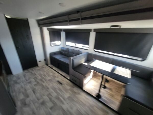 2024-Dutchmen-Kodiak-Ultra-Lite-302BHSL-Travel-Trailer-Stock-M3413-on-sale-at-Poulsbo-RV-7.jpg 2024 Dutchmen Kodiak Ultra-Lite 302BHSL
