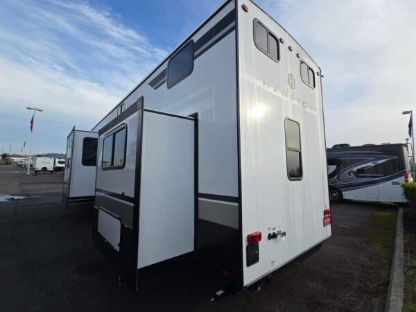 2025-Crossroads-Hampton-HP388FKL-Destination-Trailer-Stock-M3528-on-sale-at-Poulsbo-RV-2.jpg 2025 Crossroads Hampton HP388FKL