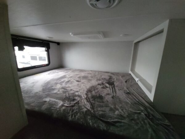 2025-Crossroads-Hampton-HP390PVL-Destination-Trailer-Stock-M3492-on-sale-at-Poulsbo-RV-10.jpg 2025 Crossroads Hampton HP390PVL