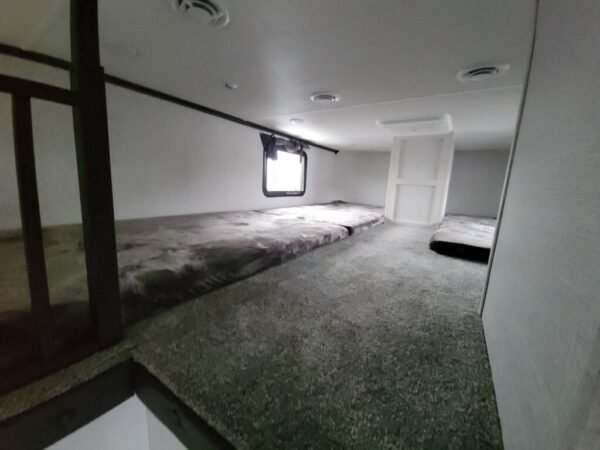 2025-Crossroads-Hampton-HP390PVL-Destination-Trailer-Stock-M3492-on-sale-at-Poulsbo-RV-11.jpg 2025 Crossroads Hampton HP390PVL
