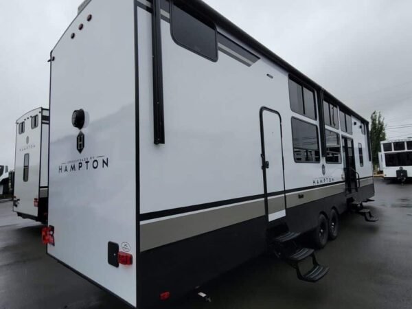 2025-Crossroads-Hampton-HP390PVL-Destination-Trailer-Stock-M3492-on-sale-at-Poulsbo-RV-3.jpg 2025 Crossroads Hampton HP390PVL