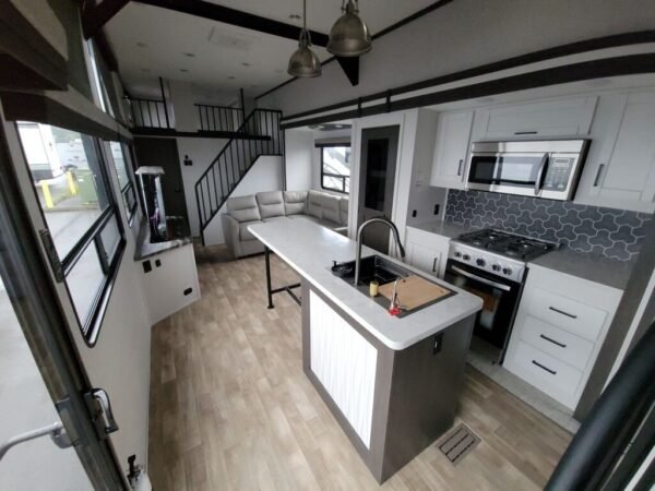 2025-Crossroads-Hampton-HP390PVL-Destination-Trailer-Stock-M3492-on-sale-at-Poulsbo-RV-5.jpg 2025 Crossroads Hampton HP390PVL