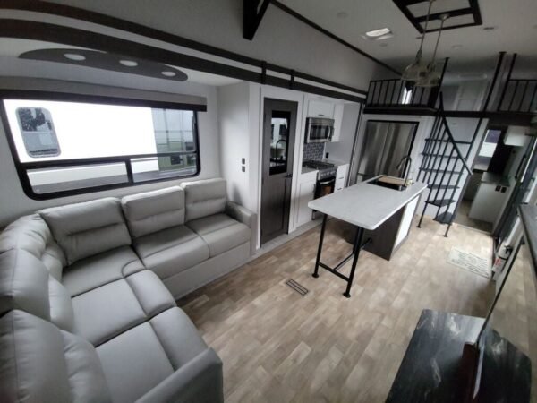 2025-Crossroads-Hampton-HP390PVL-Destination-Trailer-Stock-M3492-on-sale-at-Poulsbo-RV-8.jpg 2025 Crossroads Hampton HP390PVL