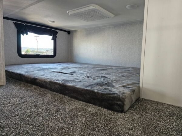 2025-Crossroads-Hampton-HP390PVL-Travel-Trailer-Stock-S667-on-sale-at-Poulsbo-RV-11.jpg 2025 Crossroads Hampton HP390PVL