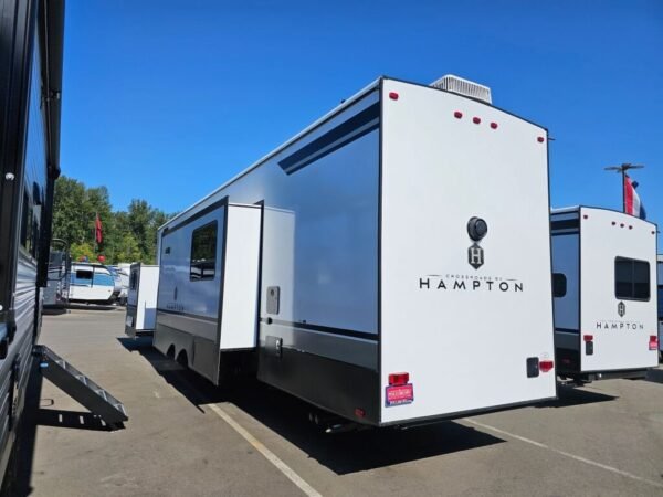 2025-Crossroads-Hampton-HP390PVL-Travel-Trailer-Stock-S667-on-sale-at-Poulsbo-RV-2.jpg 2025 Crossroads Hampton HP390PVL