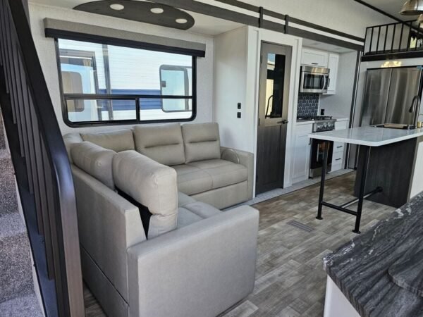 2025-Crossroads-Hampton-HP390PVL-Travel-Trailer-Stock-S667-on-sale-at-Poulsbo-RV-5.jpg 2025 Crossroads Hampton HP390PVL
