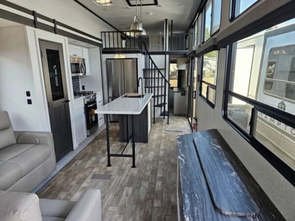 2025-Crossroads-Hampton-HP390PVL-Travel-Trailer-Stock-S667-on-sale-at-Poulsbo-RV-6.jpg 2025 Crossroads Hampton HP390PVL