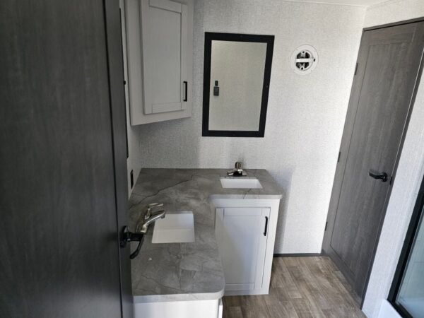 2025-Crossroads-Hampton-HP390PVL-Travel-Trailer-Stock-S667-on-sale-at-Poulsbo-RV-7.jpg 2025 Crossroads Hampton HP390PVL