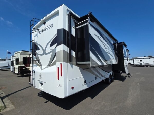 2025-Crossroads-Redwood-RW4200FL-Fifth-Wheel-Stock-M3508-on-sale-at-Poulsbo-RV-3.jpg 2025 Crossroads Redwood RW4200FL