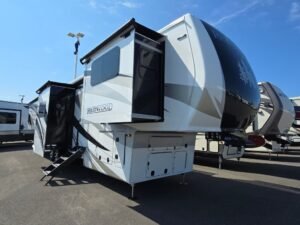 2025 Crossroads Redwood RW4200FL