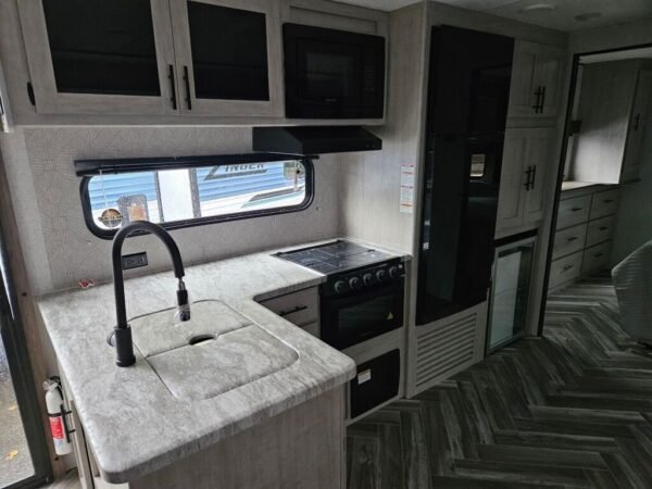 2025-Crossroads-Zinger-390DB-Travel-Trailer-Stock-E5820-on-sale-at-Poulsbo-RV-8.jpg 2025 Crossroads Zinger 390DB