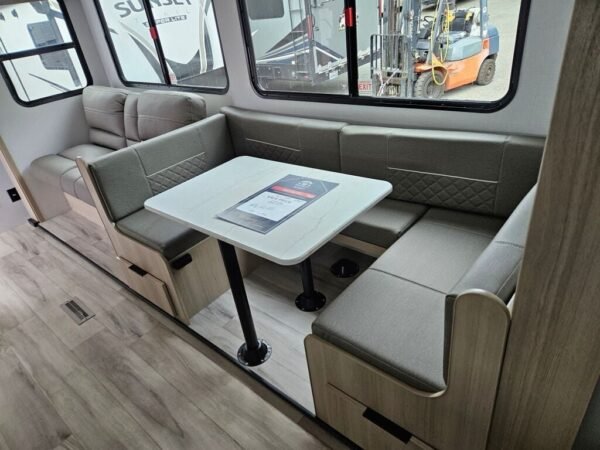 2025-Dutchmen-Kodiak-302BHSL-Travel-Trailer-Stock-E5823-on-sale-at-Poulsbo-RV-9.jpg 2025 Dutchmen Kodiak Ultra-Lite 302BHSL