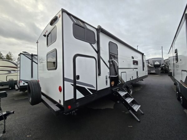 2025-Dutchmen-Kodiak-302BHSL-Travel-Trailer-Stock-K6032-on-sale-at-Poulsbo-RV-2.jpg 2025 Dutchmen Kodiak Ultra-Lite 302BHSL