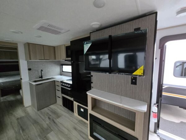 2025-Dutchmen-Kodiak-302BHSL-Travel-Trailer-Stock-K6032-on-sale-at-Poulsbo-RV-5.jpg 2025 Dutchmen Kodiak Ultra-Lite 302BHSL