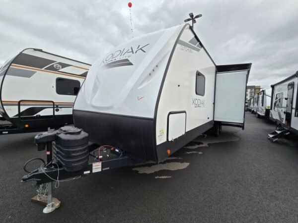 2025-Dutchmen-Kodiak-302BHSL-Travel-Trailer-Stock-K6032-on-sale-at-Poulsbo-RV.jpg 2025 Dutchmen Kodiak Ultra-Lite 302BHSL