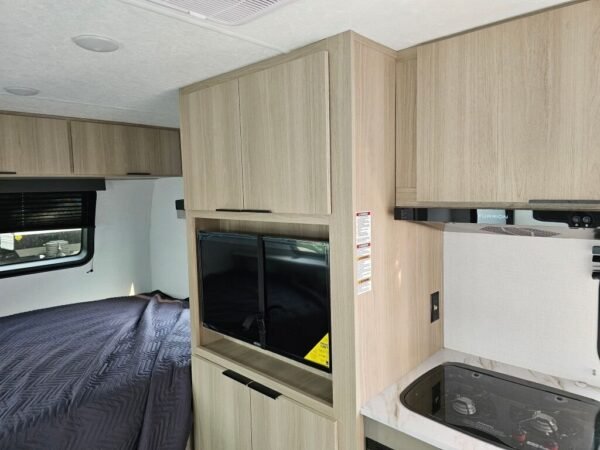 2025-Dutchmen-Kodiak-Cub-160RB-Travel-Trailer-Stock-S659-on-sale-at-Poulsbo-RV-13.jpg 2025 Dutchmen Kodiak Cub 160RB