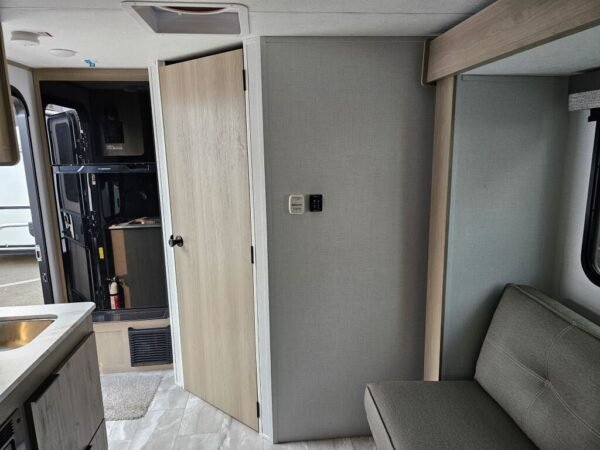 2025-Dutchmen-Kodiak-Cub-160RB-Travel-Trailer-Stock-S659-on-sale-at-Poulsbo-RV-17.jpg 2025 Dutchmen Kodiak Cub 160RB
