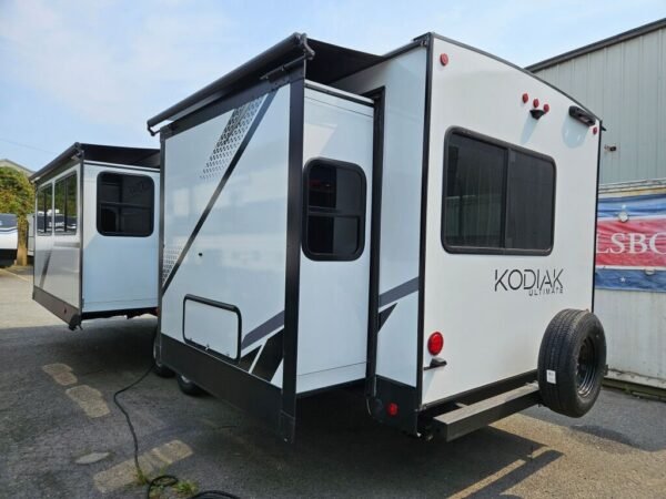 2025-Dutchmen-Kodiak-Ultimate-2921FKDS-Travel-Trailer-Stock-E5795-on-sale-at-Poulsbo-RV-2.jpg 2025 Dutchmen Kodiak Ultimate 2921FKDS