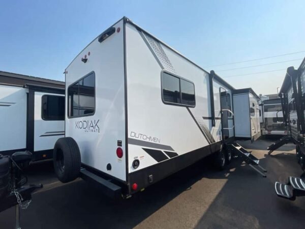 2025-Dutchmen-Kodiak-Ultimate-3371FLSL-Travel-Trailer-Stock-K6014-on-sale-at-Poulsbo-RV-3.jpg 2025 Dutchmen Kodiak Ultimate 3371FLSL
