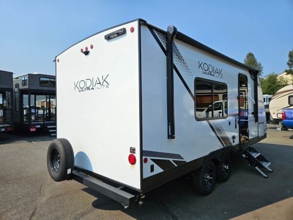 2025-Dutchmen-Kodiak-Ultra-Lite-201QB-Travel-Trailer-Stock-E5805-on-sale-at-Poulsbo-RV-3.jpg 2025 Dutchmen Kodiak Ultra-Lite 201QB