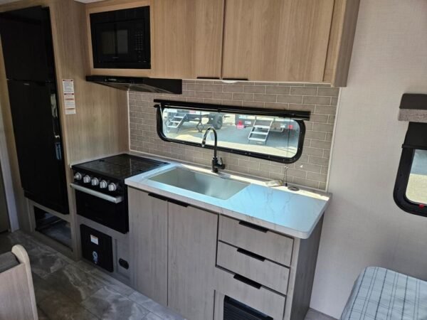 2025-Dutchmen-Kodiak-Ultra-Lite-201QB-Travel-Trailer-Stock-E5805-on-sale-at-Poulsbo-RV-5.jpg 2025 Dutchmen Kodiak Ultra-Lite 201QB