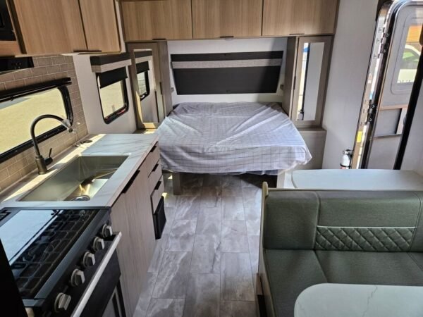 2025-Dutchmen-Kodiak-Ultra-Lite-201QB-Travel-Trailer-Stock-E5805-on-sale-at-Poulsbo-RV-8.jpg 2025 Dutchmen Kodiak Ultra-Lite 201QB