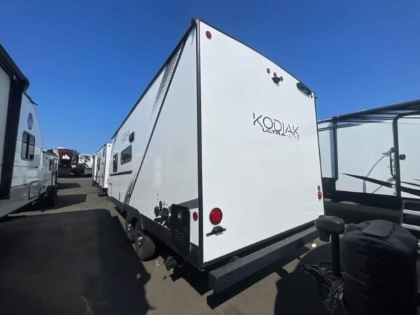 2025-Dutchmen-Kodiak-Ultra-Lite-201QB-Travel-Trailer-Stock-K6012-on-sale-at-Poulsbo-RV-2.jpg 2025 Dutchmen Kodiak Ultra-Lite 201QB