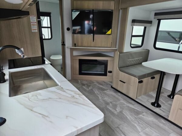 2025-Dutchmen-Kodiak-Ultra-Lite-242RBSL-Travel-Trailer-Stock-E5806-on-sale-at-Poulsbo-RV-6.jpg 2025 Dutchmen Kodiak Ultra-Lite 242RBSL