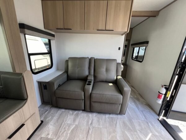 2025-Dutchmen-Kodiak-Ultra-Lite-242RBSL-Travel-Trailer-Stock-S672-on-sale-at-Poulsbo-RV-14.jpg 2025 Dutchmen Kodiak Ultra-Lite 242RBSL