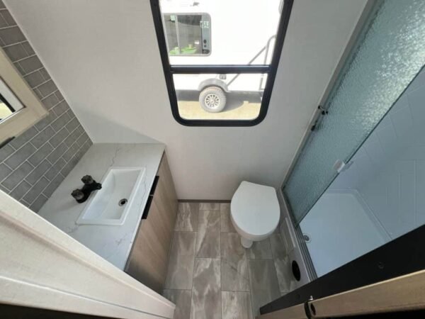 2025-Dutchmen-Kodiak-Ultra-Lite-242RBSL-Travel-Trailer-Stock-S672-on-sale-at-Poulsbo-RV-17.jpg 2025 Dutchmen Kodiak Ultra-Lite 242RBSL