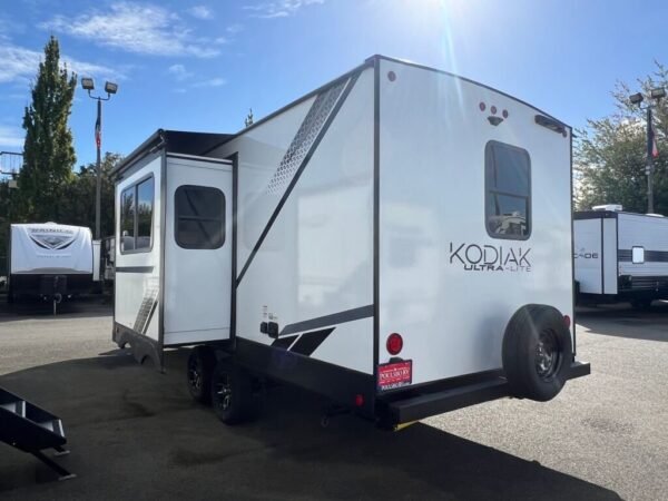 2025-Dutchmen-Kodiak-Ultra-Lite-242RBSL-Travel-Trailer-Stock-S672-on-sale-at-Poulsbo-RV-2.jpg 2025 Dutchmen Kodiak Ultra-Lite 242RBSL
