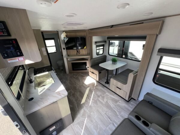 2025-Dutchmen-Kodiak-Ultra-Lite-242RBSL-Travel-Trailer-Stock-S672-on-sale-at-Poulsbo-RV-21.jpg 2025 Dutchmen Kodiak Ultra-Lite 242RBSL