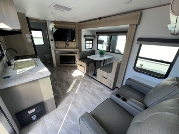 2025-Dutchmen-Kodiak-Ultra-Lite-242RBSL-Travel-Trailer-Stock-S672-on-sale-at-Poulsbo-RV-22.jpg 2025 Dutchmen Kodiak Ultra-Lite 242RBSL