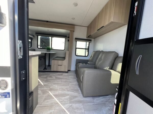 2025-Dutchmen-Kodiak-Ultra-Lite-242RBSL-Travel-Trailer-Stock-S672-on-sale-at-Poulsbo-RV-4.jpg 2025 Dutchmen Kodiak Ultra-Lite 242RBSL