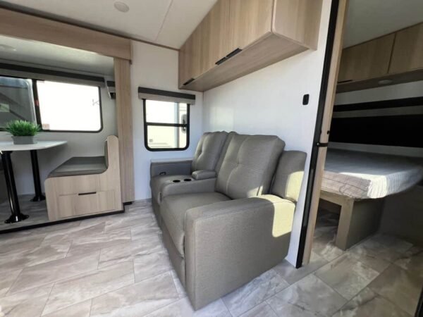 2025-Dutchmen-Kodiak-Ultra-Lite-242RBSL-Travel-Trailer-Stock-S672-on-sale-at-Poulsbo-RV-5.jpg 2025 Dutchmen Kodiak Ultra-Lite 242RBSL
