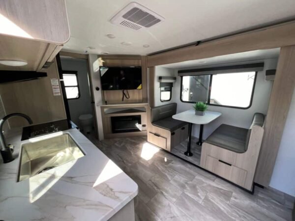 2025-Dutchmen-Kodiak-Ultra-Lite-242RBSL-Travel-Trailer-Stock-S672-on-sale-at-Poulsbo-RV-8.jpg 2025 Dutchmen Kodiak Ultra-Lite 242RBSL