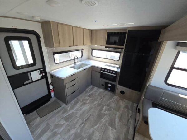 2025-Dutchmen-Kodiak-Ultra-Lite-257RKSL-Travel-Trailer-Stock-M3499-on-sale-at-Poulsbo-RV-6.jpg 2025 Dutchmen Kodiak Ultra-Lite 257RKSL