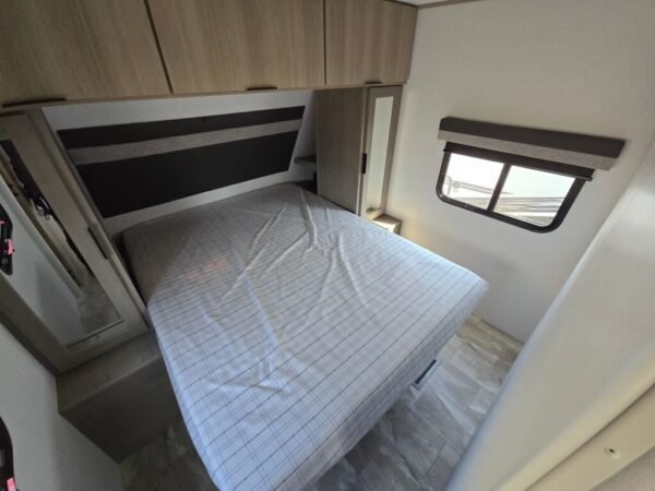 2025-Dutchmen-Kodiak-Ultra-Lite-257RKSL-Travel-Trailer-Stock-M3499-on-sale-at-Poulsbo-RV-8.jpg 2025 Dutchmen Kodiak Ultra-Lite 257RKSL