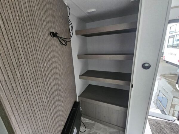 2025-Dutchmen-Kodiak-Ultra-Lite-257RKSL-Travel-Trailer-Stock-S673-on-sale-at-Poulsbo-RV-22.jpg 2025 Dutchmen Kodiak Ultra-Lite 257RKSL