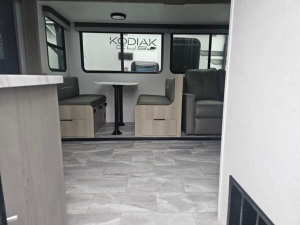2025-Dutchmen-Kodiak-Ultra-Lite-257RKSL-Travel-Trailer-Stock-S673-on-sale-at-Poulsbo-RV-5.jpg 2025 Dutchmen Kodiak Ultra-Lite 257RKSL