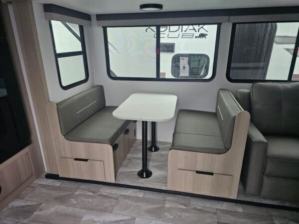 2025-Dutchmen-Kodiak-Ultra-Lite-257RKSL-Travel-Trailer-Stock-S673-on-sale-at-Poulsbo-RV-6.jpg 2025 Dutchmen Kodiak Ultra-Lite 257RKSL