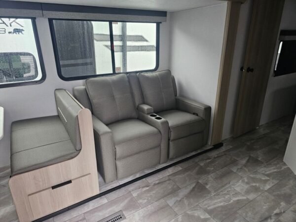 2025-Dutchmen-Kodiak-Ultra-Lite-257RKSL-Travel-Trailer-Stock-S673-on-sale-at-Poulsbo-RV-9.jpg 2025 Dutchmen Kodiak Ultra-Lite 257RKSL