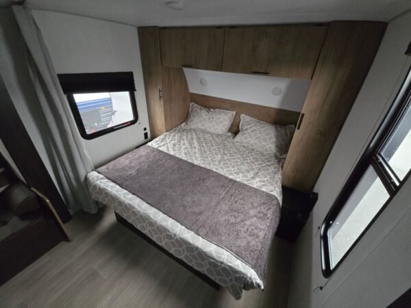 2025-Forest-River-Cascade-22CE-Travel-Trailer-Stock-FCM626-on-sale-at-Poulsbo-RV-4.jpg 2025 Forest River Cascade 22CE