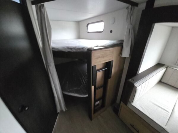 2025-Forest-River-Cascade-26DBH-Travel-Trailer-Stock-FCM628-on-sale-at-Poulsbo-RV-9.jpg 2025 Forest River Cascade 26DBH