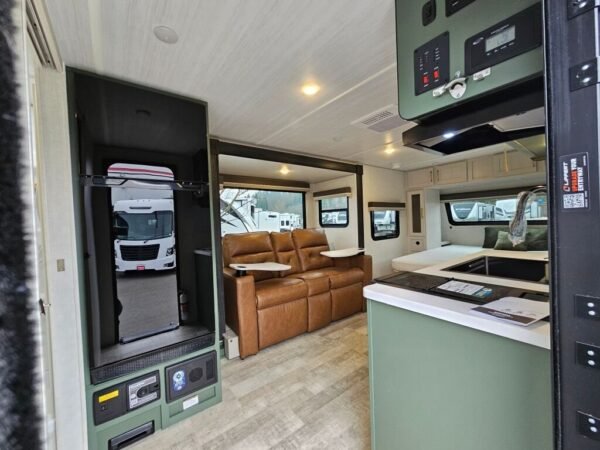 2025-Forest-River-No-Boundaries-19-Series-NB19.4-Travel-Trailer-Stock-S721-on-sale-at-Poulsbo-RV-5.jpg 2025 Forest River No Boundaries NB19.4