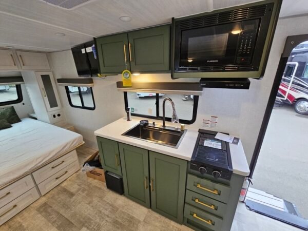 2025-Forest-River-No-Boundaries-19-Series-NB19.4-Travel-Trailer-Stock-S721-on-sale-at-Poulsbo-RV-7.jpg 2025 Forest River No Boundaries NB19.4