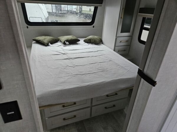 2025-Forest-River-No-Boundaries-20-Series-NB20.7-Travel-Trailer-Stock-E5843-on-sale-at-Poulsbo-RV-4.jpg 2025 Forest River RV NB20.7